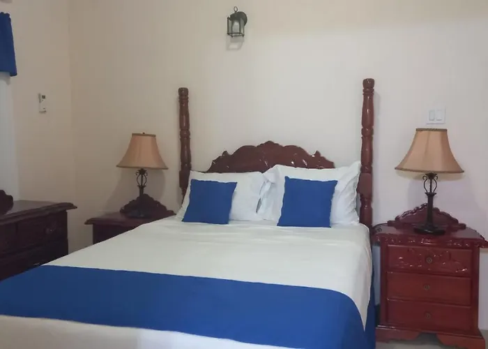 Eliwes Villa